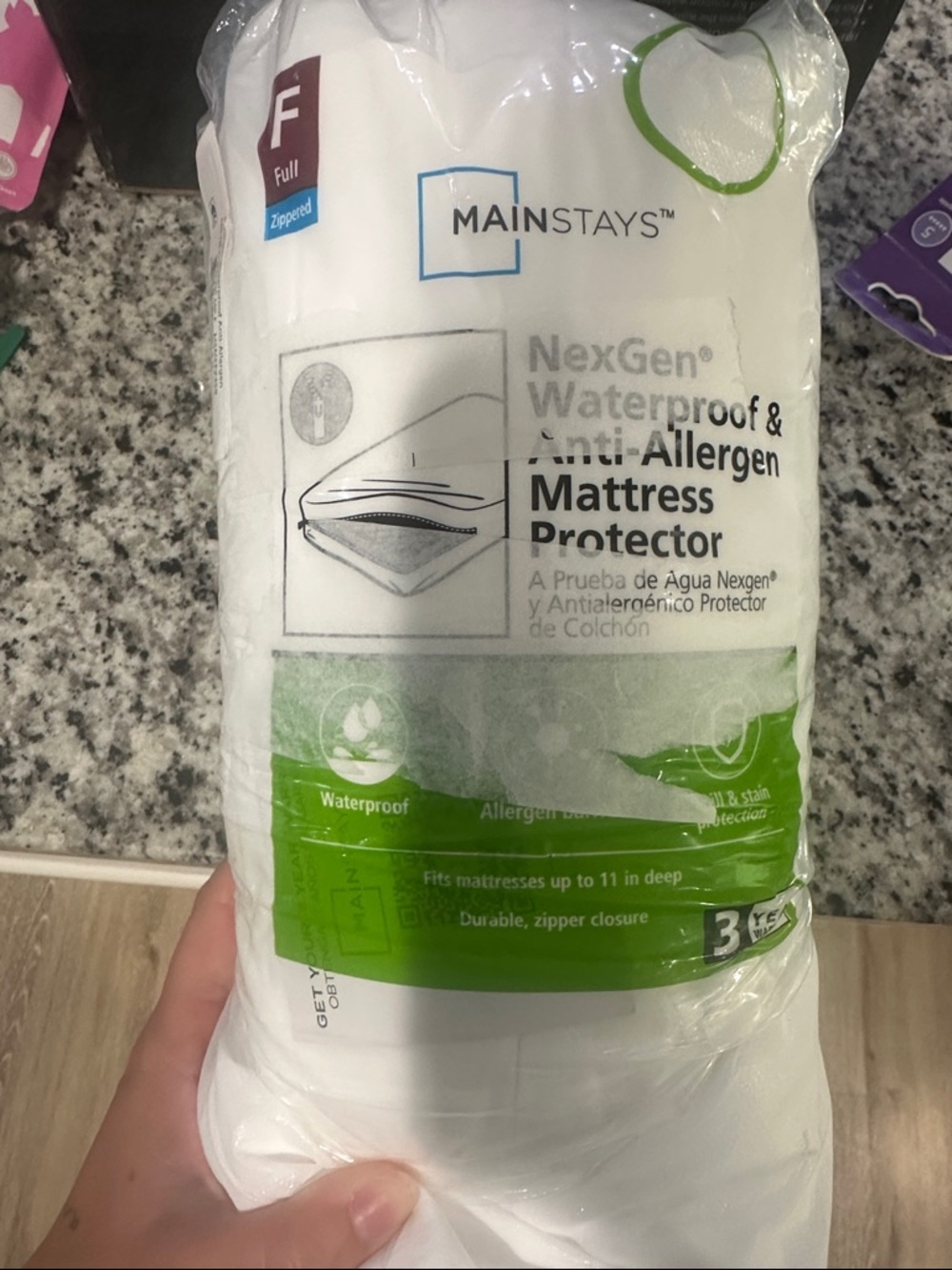Mainstays White Waterproof & Anti-Allergen Mattress Protector (Full)